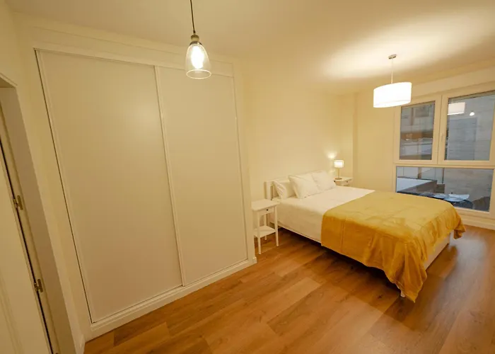 Hey Apartments 1A93 -Chamartin-