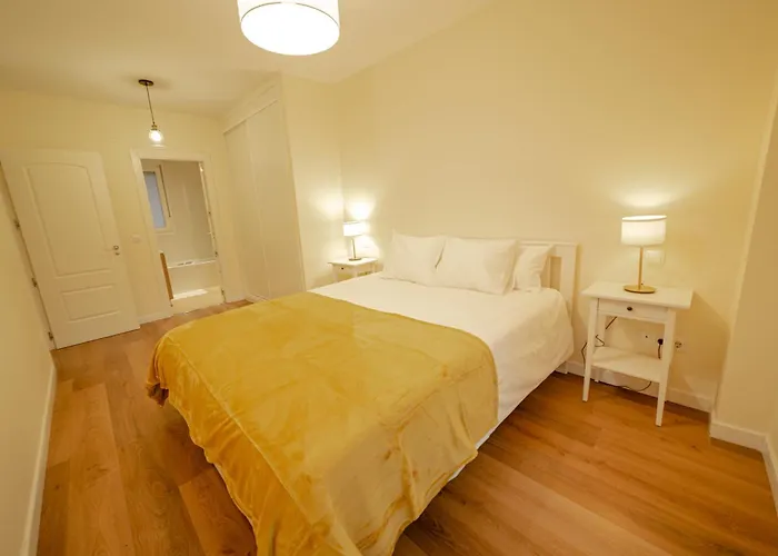 Hey Apartments 1A93 -Chamartin-